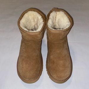 mini ugg boots in chestnut